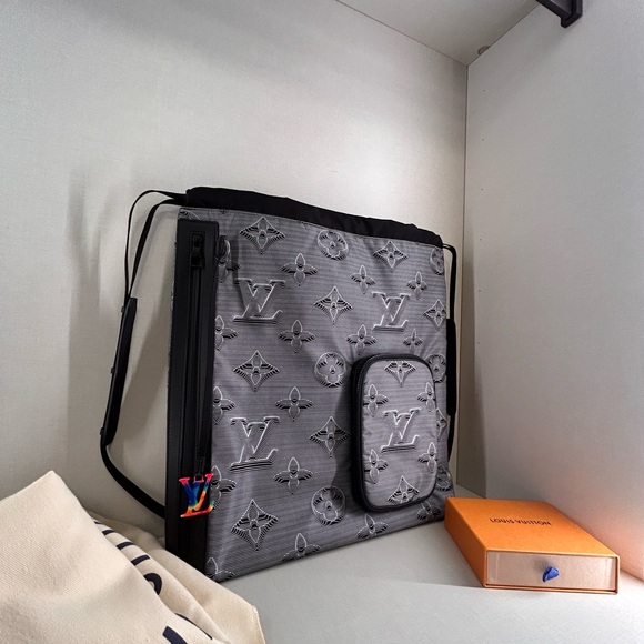 Pre Loved Louis Vuitton Black Backpack - Picture 5 of 8